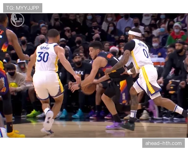 费耶诺德新赛季阵容深度解析：核心球员与战术体系全面升级，表现亮眼